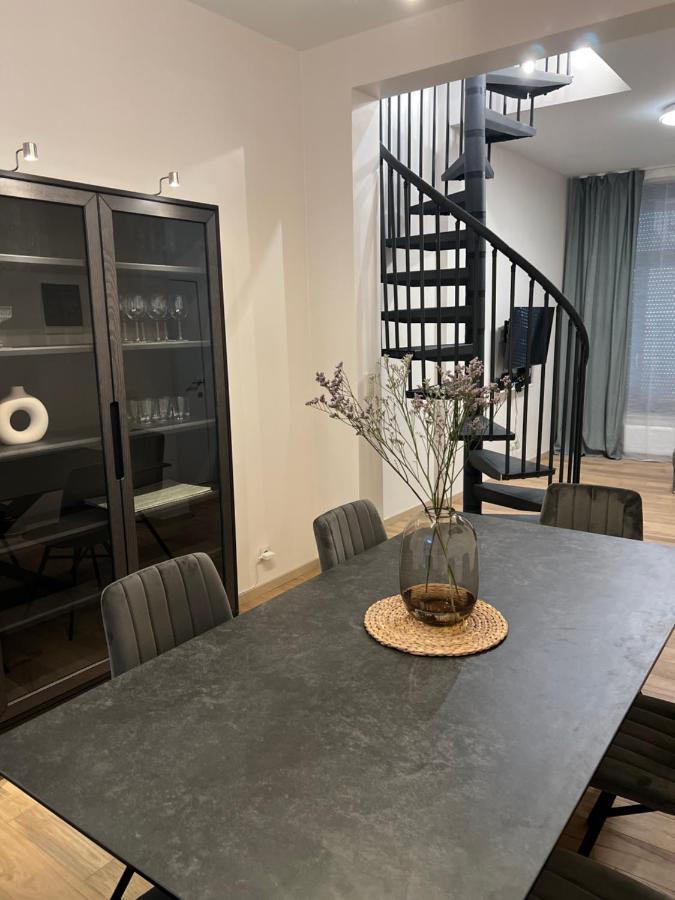 Exclusive Two-level With Private Terrace On The Canal Appartement